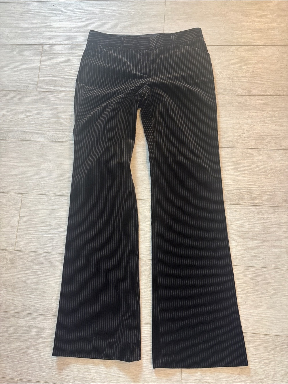 Theory Pinstripe Velvet Mid Rise Black Trouser Pants size 6
